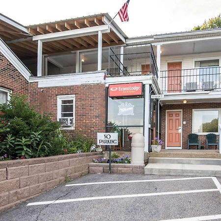 Tiltonlodge Inn & Suites エクステリア 写真