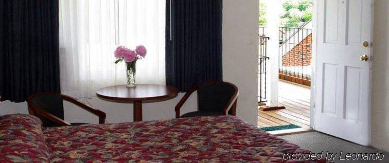 Tiltonlodge Inn & Suites エクステリア 写真